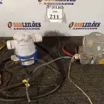 LOTE 211 - 02 AQUECEDORES UNIVERSAIS 220V (NO ESTADO) ATENÇÃO! FAZER A VISITAÇÃO ANTES DE ARREMATAR, NÃO SABEMOS SE FUNCIONA. LEILÃO NÃO TEM GARANTIA E NEM DEVOLUÇÃO, SUJEITO A POSSÍVEIS AVARIAS VISÍVEIS/OCULTAS E/OU AUSÊNCIA DE COMPONENTES.