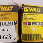 LOTE 163 - 04 CAIXA DE GRAMPOS 18 GA ¼” NARROW CROWN STAPLES (NO ESTADO) ATENÇÃO! FAZER A VISITAÇÃO ANTES DE ARREMATAR, NÃO SABEMOS SE FUNCIONA. LEILÃO NÃO TEM GARANTIA E NEM DEVOLUÇÃO, SUJEITO A POSSÍVEIS AVARIAS VISÍVEIS/OCULTAS E/OU AUSÊNCIA DE COMPONENTES.