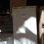 LOTE 385 - 01 GELADEIRA ELETROLUX R360 220V (NO ESTADO) ATENÇÃO! FAZER A VISITAÇÃO ANTES DE ARREMATAR, NÃO SABEMOS SE FUNCIONA. LEILÃO NÃO TEM GARANTIA E NEM DEVOLUÇÃO, SUJEITO A POSSÍVEIS AVARIAS VISÍVEIS/OCULTAS E/OU AUSÊNCIA DE COMPONENTES.