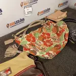 LOTE 379 - 04 BOLSAS FEMININAS DE GRIFE MODELOS DIVERSOS (NO ESTADO) ATENÇÃO! FAZER A VISITAÇÃO ANTES DE ARREMATAR, NÃO SABEMOS SE FUNCIONA. LEILÃO NÃO TEM GARANTIA E NEM DEVOLUÇÃO, SUJEITO A POSSÍVEIS AVARIAS VISÍVEIS/OCULTAS E/OU AUSÊNCIA DE COMPONENTES.