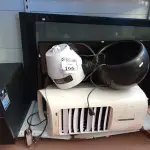 LOTE 166 - 02 TVS, 01SECADOR DE CABELO ,01 CPU E CLIMATIZADOR PARA RETIRADA DE PEÇAS .(NO ESTADO) ATENÇÃO! FAZER A VISITAÇÃO ANTES DE ARREMATAR, NÃO SABEMOS SE FUNCIONA. LEILÃO NÃO TEM GARANTIA E NEM DEVOLUÇÃO, SUJEITO A POSSÍVEIS AVARIAS VISÍVEIS/OCULTAS E/OU AUSÊNCIA DE COMPONENTES.