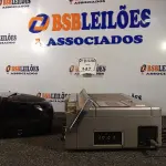 LOTE 347 - 01 TV/RADIO PRECISION E 01 TV/RADIO/CASSETE BAKOSONIC (ANTIGO E FUNCIONANDO) (NO ESTADO) ATENÇÃO! FAZER A VISITAÇÃO ANTES DE ARREMATAR, NÃO SABEMOS SE FUNCIONA. LEILÃO NÃO TEM GARANTIA E NEM DEVOLUÇÃO, SUJEITO A POSSÍVEIS AVARIAS VISÍVEIS/OCULTAS E/OU AUSÊNCIA DE COMPONENTES.