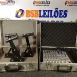 LOTE 176 - 01 MESA DE SOM 06 CANAIS MARCA UNIC MOD: MAC-06 E 02 MALETAS (NO ESTADO) ATENÇÃO! FAZER A VISITAÇÃO ANTES DE ARREMATAR, NÃO SABEMOS SE FUNCIONA. LEILÃO NÃO TEM GARANTIA E NEM DEVOLUÇÃO, SUJEITO A POSSÍVEIS AVARIAS VISÍVEIS/OCULTAS E/OU AUSÊNCIA DE COMPONENTES.