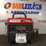 LOTE 242 - 01 GERADOR DE ENERGIA 2 TEMPOS MOTOMIL MOD: MG950 (NO ESTADO) ATENÇÃO! FAZER A VISITAÇÃO ANTES DE ARREMATAR, NÃO SABEMOS SE FUNCIONA. LEILÃO NÃO TEM GARANTIA E NEM DEVOLUÇÃO, SUJEITO A POSSÍVEIS AVARIAS VISÍVEIS/OCULTAS E/OU AUSÊNCIA DE COMPONENTES.