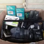 LOTE 303 - 01 CAIXAS COM VÁRIOS APARELHOS TELEFÔNICO FIXO (NO ESTADO) ATENÇÃO! FAZER A VISITAÇÃO ANTES DE ARREMATAR, NÃO SABEMOS SE FUNCIONA. LEILÃO NÃO TEM GARANTIA E NEM DEVOLUÇÃO, SUJEITO A POSSÍVEIS AVARIAS VISÍVEIS/OCULTAS E/OU AUSÊNCIA DE COMPONENTES.