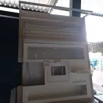 LOTE 433 - 01 EXPOSITOR PARA LOJA (NO ESTADO) ATENÇÃO! FAZER A VISITAÇÃO ANTES DE ARREMATAR, NÃO SABEMOS SE FUNCIONA. LEILÃO NÃO TEM GARANTIA E NEM DEVOLUÇÃO, SUJEITO A POSSÍVEIS AVARIAS VISÍVEIS/OCULTAS E/OU AUSÊNCIA DE COMPONENTES.