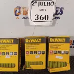 LOTE 360 - 04 CAIXA DE GRAMPOS 18 GA ¼” NARROW CROWN STAPLES (NO ESTADO) ATENÇÃO! FAZER A VISITAÇÃO ANTES DE ARREMATAR, NÃO SABEMOS SE FUNCIONA. LEILÃO NÃO TEM GARANTIA E NEM DEVOLUÇÃO, SUJEITO A POSSÍVEIS AVARIAS VISÍVEIS/OCULTAS E/OU AUSÊNCIA DE COMPONENTES.