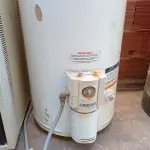 LOTE 422 - 01 AQUECEDOR BOILER  (NO ESTADO) ATENÇÃO! FAZER A VISITAÇÃO ANTES DE ARREMATAR, NÃO SABEMOS SE FUNCIONA. LEILÃO NÃO TEM GARANTIA E NEM DEVOLUÇÃO, SUJEITO A POSSÍVEIS AVARIAS VISÍVEIS/OCULTAS E/OU AUSÊNCIA DE COMPONENTES.