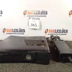 LOTE 365 - 01 CONSOLE DE XBOX 360 COM FONTE (NO ESTADO) ATENÇÃO! FAZER A VISITAÇÃO ANTES DE ARREMATAR, NÃO SABEMOS SE FUNCIONA. LEILÃO NÃO TEM GARANTIA E NEM DEVOLUÇÃO, SUJEITO A POSSÍVEIS AVARIAS VISÍVEIS/OCULTAS E/OU AUSÊNCIA DE COMPONENTES.