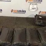 LOTE 309 - 02 TORNOZELEIRAS COM AREIA PARA ACADEMIA 4KG (NO ESTADO) ATENÇÃO! FAZER A VISITAÇÃO ANTES DE ARREMATAR, NÃO SABEMOS SE FUNCIONA. LEILÃO NÃO TEM GARANTIA E NEM DEVOLUÇÃO, SUJEITO A POSSÍVEIS AVARIAS VISÍVEIS/OCULTAS E/OU AUSÊNCIA DE COMPONENTES.