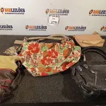 LOTE 379 - 04 BOLSAS FEMININAS DE GRIFE MODELOS DIVERSOS (NO ESTADO) ATENÇÃO! FAZER A VISITAÇÃO ANTES DE ARREMATAR, NÃO SABEMOS SE FUNCIONA. LEILÃO NÃO TEM GARANTIA E NEM DEVOLUÇÃO, SUJEITO A POSSÍVEIS AVARIAS VISÍVEIS/OCULTAS E/OU AUSÊNCIA DE COMPONENTES.