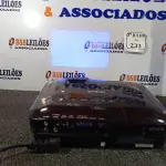 LOTE 233 - 01 PROJETOR EPSON COM HDMI (NO ESTADO) ATENÇÃO! FAZER A VISITAÇÃO ANTES DE ARREMATAR, NÃO SABEMOS SE FUNCIONA. LEILÃO NÃO TEM GARANTIA E NEM DEVOLUÇÃO, SUJEITO A POSSÍVEIS AVARIAS VISÍVEIS/OCULTAS E/OU AUSÊNCIA DE COMPONENTES.