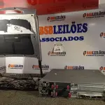 LOTE 280 - 02 SWITCHES E 01 CONSOLO COM TECLADO E MONITOR PARA SERVIDOR (NO ESTADO) ATENÇÃO! FAZER A VISITAÇÃO ANTES DE ARREMATAR, NÃO SABEMOS SE FUNCIONA. LEILÃO NÃO TEM GARANTIA E NEM DEVOLUÇÃO, SUJEITO A POSSÍVEIS AVARIAS VISÍVEIS/OCULTAS E/OU AUSÊNCIA DE COMPONENTES.