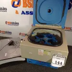 LOTE 144 - 01 CENTRIFUGA E 01 BALANÇA TOLEDO 40KG (NO ESTADO) ATENÇÃO! FAZER A VISITAÇÃO ANTES DE ARREMATAR, NÃO SABEMOS SE FUNCIONA. LEILÃO NÃO TEM GARANTIA E NEM DEVOLUÇÃO, SUJEITO A POSSÍVEIS AVARIAS VISÍVEIS/OCULTAS E/OU AUSÊNCIA DE COMPONENTES.
