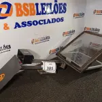 LOTE 305 - 01 TELEPROMPTER (NO ESTADO) ATENÇÃO! FAZER A VISITAÇÃO ANTES DE ARREMATAR, NÃO SABEMOS SE FUNCIONA. LEILÃO NÃO TEM GARANTIA E NEM DEVOLUÇÃO, SUJEITO A POSSÍVEIS AVARIAS VISÍVEIS/OCULTAS E/OU AUSÊNCIA DE COMPONENTES.