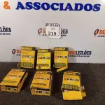LOTE 310 - 06 CAIXA DE GRAMPOS 18 GA ¼” NARROW CROWN STAPLES (NO ESTADO) ATENÇÃO! FAZER A VISITAÇÃO ANTES DE ARREMATAR, NÃO SABEMOS SE FUNCIONA. LEILÃO NÃO TEM GARANTIA E NEM DEVOLUÇÃO, SUJEITO A POSSÍVEIS AVARIAS VISÍVEIS/OCULTAS E/OU AUSÊNCIA DE COMPONENTES.