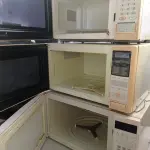 LOTE 188 - 03 MICROONDAS MARCAS E MODELOS DIVERSOS SENDO 01 COM PRATO (NO ESTADO) ATENÇÃO! FAZER A VISITAÇÃO ANTES DE ARREMATAR, NÃO SABEMOS SE FUNCIONA. LEILÃO NÃO TEM GARANTIA E NEM DEVOLUÇÃO, SUJEITO A POSSÍVEIS AVARIAS VISÍVEIS/OCULTAS E/OU AUSÊNCIA DE COMPONENTES.