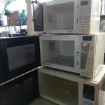 LOTE 220 - 03 MICROONDAS DIVERSOS SEM PRATOS (NO ESTADO) ATENÇÃO! FAZER A VISITAÇÃO ANTES DE ARREMATAR, NÃO SABEMOS SE FUNCIONA. LEILÃO NÃO TEM GARANTIA E NEM DEVOLUÇÃO, SUJEITO A POSSÍVEIS AVARIAS VISÍVEIS/OCULTAS E/OU AUSÊNCIA DE COMPONENTES.
