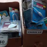 LOTE 140 - CAIXAS COM CABOS E ADAPTADORES (NO ESTADO) ATENÇÃO! FAZER A VISITAÇÃO ANTES DE ARREMATAR, NÃO SABEMOS SE FUNCIONA. LEILÃO NÃO TEM GARANTIA E NEM DEVOLUÇÃO, SUJEITO A POSSÍVEIS AVARIAS VISÍVEIS/OCULTAS E/OU AUSÊNCIA DE COMPONENTES.