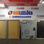 LOTE 142 - 01 SOM PANASONIC  COM 03 CAIXAS .(NO ESTADO) ATENÇÃO! FAZER A VISITAÇÃO ANTES DE ARREMATAR, NÃO SABEMOS SE FUNCIONA. LEILÃO NÃO TEM GARANTIA E NEM DEVOLUÇÃO, SUJEITO A POSSÍVEIS AVARIAS VISÍVEIS/OCULTAS E/OU AUSÊNCIA DE COMPONENTES.