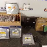 LOTE 216 - 07 HDS DIVERSOS ,10 BASES INFERIORES CAP 07,01 HD EXTERNO E 06 ADAPTADORES DE CARDDY (NO ESTADO) ATENÇÃO! FAZER A VISITAÇÃO ANTES DE ARREMATAR, NÃO SABEMOS SE FUNCIONA. LEILÃO NÃO TEM GARANTIA E NEM DEVOLUÇÃO, SUJEITO A POSSÍVEIS AVARIAS VISÍVEIS/OCULTAS E/OU AUSÊNCIA DE COMPONENTES.