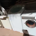 LOTE 413 - 02 TANQUINHOS ,01 LAVADORA DE ROUPAS E 01 FOGÃO 06 BOCAS MARCA DAKO COM AVARIAS (NO ESTADO) ATENÇÃO! FAZER A VISITAÇÃO ANTES DE ARREMATAR, NÃO SABEMOS SE FUNCIONA. LEILÃO NÃO TEM GARANTIA E NEM DEVOLUÇÃO, SUJEITO A POSSÍVEIS AVARIAS VISÍVEIS/OCULTAS E/OU AUSÊNCIA DE COMPONENTES.