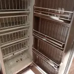 LOTE 412 - 01 FREEZER VERTICAL BRASTEMP 220V (NO ESTADO) ATENÇÃO! FAZER A VISITAÇÃO ANTES DE ARREMATAR, NÃO SABEMOS SE FUNCIONA. LEILÃO NÃO TEM GARANTIA E NEM DEVOLUÇÃO, SUJEITO A POSSÍVEIS AVARIAS VISÍVEIS/OCULTAS E/OU AUSÊNCIA DE COMPONENTES.