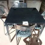 LOTE 399 - 01 MESA BASE EM FERRO CROMADO COM TAMPO EM VIDRO COM 04 CADEIRAS CROMADAS (NO ESTADO) ATENÇÃO! FAZER A VISITAÇÃO ANTES DE ARREMATAR, NÃO SABEMOS SE FUNCIONA. LEILÃO NÃO TEM GARANTIA E NEM DEVOLUÇÃO, SUJEITO A POSSÍVEIS AVARIAS VISÍVEIS/OCULTAS E/OU AUSÊNCIA DE COMPONENTES.