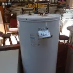 LOTE 422 - 01 AQUECEDOR BOILER  (NO ESTADO) ATENÇÃO! FAZER A VISITAÇÃO ANTES DE ARREMATAR, NÃO SABEMOS SE FUNCIONA. LEILÃO NÃO TEM GARANTIA E NEM DEVOLUÇÃO, SUJEITO A POSSÍVEIS AVARIAS VISÍVEIS/OCULTAS E/OU AUSÊNCIA DE COMPONENTES.