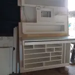 LOTE 433 - 01 EXPOSITOR PARA LOJA (NO ESTADO) ATENÇÃO! FAZER A VISITAÇÃO ANTES DE ARREMATAR, NÃO SABEMOS SE FUNCIONA. LEILÃO NÃO TEM GARANTIA E NEM DEVOLUÇÃO, SUJEITO A POSSÍVEIS AVARIAS VISÍVEIS/OCULTAS E/OU AUSÊNCIA DE COMPONENTES.