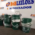 LOTE 362 - 40 BALDES PEQUENOS PARA GELO (NO ESTADO) ATENÇÃO! FAZER A VISITAÇÃO ANTES DE ARREMATAR, NÃO SABEMOS SE FUNCIONA. LEILÃO NÃO TEM GARANTIA E NEM DEVOLUÇÃO, SUJEITO A POSSÍVEIS AVARIAS VISÍVEIS/OCULTAS E/OU AUSÊNCIA DE COMPONENTES.
