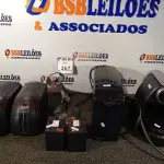 LOTE 267 - 03 NOBREAK ,01 CAFETEIRA 110V NESPRESS E 02 BATERIAS (NO ESTADO) ATENÇÃO! FAZER A VISITAÇÃO ANTES DE ARREMATAR, NÃO SABEMOS SE FUNCIONA. LEILÃO NÃO TEM GARANTIA E NEM DEVOLUÇÃO, SUJEITO A POSSÍVEIS AVARIAS VISÍVEIS/OCULTAS E/OU AUSÊNCIA DE COMPONENTES.