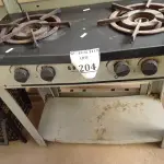 LOTE 204 - 01 FOGAO 02 BOCAS INDUSTRIAL MARCA BRAVO COM AVARIAS (NO ESTADO) ATENÇÃO! FAZER A VISITAÇÃO ANTES DE ARREMATAR, NÃO SABEMOS SE FUNCIONA. LEILÃO NÃO TEM GARANTIA E NEM DEVOLUÇÃO, SUJEITO A POSSÍVEIS AVARIAS VISÍVEIS/OCULTAS E/OU AUSÊNCIA DE COMPONENTES.