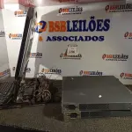 LOTE 280 - 02 SWITCHES E 01 CONSOLO COM TECLADO E MONITOR PARA SERVIDOR (NO ESTADO) ATENÇÃO! FAZER A VISITAÇÃO ANTES DE ARREMATAR, NÃO SABEMOS SE FUNCIONA. LEILÃO NÃO TEM GARANTIA E NEM DEVOLUÇÃO, SUJEITO A POSSÍVEIS AVARIAS VISÍVEIS/OCULTAS E/OU AUSÊNCIA DE COMPONENTES.