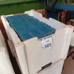 LOTE 389 - 02 CAIXAS COM GELO REUTILIZÁVEL (NO ESTADO) ATENÇÃO! FAZER A VISITAÇÃO ANTES DE ARREMATAR, NÃO SABEMOS SE FUNCIONA. LEILÃO NÃO TEM GARANTIA E NEM DEVOLUÇÃO, SUJEITO A POSSÍVEIS AVARIAS VISÍVEIS/OCULTAS E/OU AUSÊNCIA DE COMPONENTES.