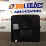 LOTE 213 - 01 MÁQUINA DE GELO BOM CHEFF. (NO ESTADO) ATENÇÃO! FAZER A VISITAÇÃO ANTES DE ARREMATAR, NÃO SABEMOS SE FUNCIONA. LEILÃO NÃO TEM GARANTIA E NEM DEVOLUÇÃO, SUJEITO A POSSÍVEIS AVARIAS VISÍVEIS/OCULTAS E/OU AUSÊNCIA DE COMPONENTES.