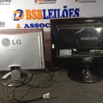 LOTE 250 - 02 MONITORES TVS ANTIGOS (NO ESTADO) ATENÇÃO! FAZER A VISITAÇÃO ANTES DE ARREMATAR, NÃO SABEMOS SE FUNCIONA. LEILÃO NÃO TEM GARANTIA E NEM DEVOLUÇÃO, SUJEITO A POSSÍVEIS AVARIAS VISÍVEIS/OCULTAS E/OU AUSÊNCIA DE COMPONENTES.