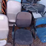 LOTE 312 - 11 CADEIRAS DIVERSAS. (NO ESTADO) ATENÇÃO! FAZER A VISITAÇÃO ANTES DE ARREMATAR, NÃO SABEMOS SE FUNCIONA. LEILÃO NÃO TEM GARANTIA E NEM DEVOLUÇÃO, SUJEITO A POSSÍVEIS AVARIAS VISÍVEIS/OCULTAS E/OU AUSÊNCIA DE COMPONENTES.
