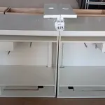 LOTE 439 - 01 BALCÃO EM 02 PARTES EM MADEIRA (NO ESTADO) ATENÇÃO! FAZER A VISITAÇÃO ANTES DE ARREMATAR, NÃO SABEMOS SE FUNCIONA. LEILÃO NÃO TEM GARANTIA E NEM DEVOLUÇÃO, SUJEITO A POSSÍVEIS AVARIAS VISÍVEIS/OCULTAS E/OU AUSÊNCIA DE COMPONENTES.