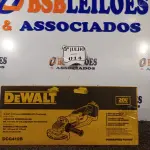 LOTE 014 - 01 ESMERILHADEIRA 4 1/2-5 20V MAX LI-ION – DEWALT NOVO. (NO ESTADO)