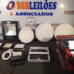 LOTE 196 - 01 LOTE COM VÁRIAS LUMINÁRIAS DE DIVERSOS MODELOS. (NO ESTADO) ATENÇÃO! FAZER A VISITAÇÃO ANTES DE ARREMATAR, NÃO SABEMOS SE FUNCIONA. LEILÃO NÃO TEM GARANTIA E NEM DEVOLUÇÃO, SUJEITO A POSSÍVEIS AVARIAS VISÍVEIS/OCULTAS E/OU AUSÊNCIA DE COMPONENTES.