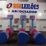 LOTE 167 - 02 LOTES DE 3 PARES DE HALTERES DE 1KG A 2KG AZUL/ROSA. (NO ESTADO) ATENÇÃO! FAZER A VISITAÇÃO ANTES DE ARREMATAR, NÃO SABEMOS SE FUNCIONA. LEILÃO NÃO TEM GARANTIA E NEM DEVOLUÇÃO, SUJEITO A POSSÍVEIS AVARIAS VISÍVEIS/OCULTAS E/OU AUSÊNCIA DE COMPONENTES.