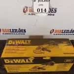 LOTE 014 - 01 ESMERILHADEIRA 4 1/2-5 20V MAX LI-ION – DEWALT NOVO. (NO ESTADO)