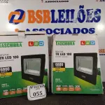 LOTE 055 - 02 REFLETORES TR LED 100W 3000K PRETO – TASHIBRA NOVO. (NO ESTADO)