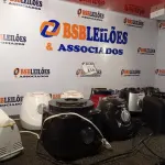 LOTE 216 - 09 BASES DE LIQUIDIFICADOR, 01 BATEDEIRA E 01 COPO DE LIQUIDIFICADOR. (NO ESTADO) ATENÇÃO! FAZER A VISITAÇÃO ANTES DE ARREMATAR, NÃO SABEMOS SE FUNCIONA. LEILÃO NÃO TEM GARANTIA E NEM DEVOLUÇÃO, SUJEITO A POSSÍVEIS AVARIAS VISÍVEIS/OCULTAS E/OU AUSÊNCIA DE COMPONENTES.