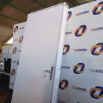 LOTE 279 - 5.020 - PORTA DURAPLAC BRANCA APD 085X215 DIR REQ12 HAIALA NOVO. (NO ESTADO)