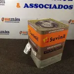 LOTE 225 - 01 LATA DE TINTA TEXTURATTO PREMIUM EFEITO RÚSTICO EXTERIOR/INTERIOR SUVINIL 25KG. (NO ESTADO) ATENÇÃO! FAZER A VISITAÇÃO ANTES DE ARREMATAR, NÃO SABEMOS SE FUNCIONA. LEILÃO NÃO TEM GARANTIA E NEM DEVOLUÇÃO, SUJEITO A POSSÍVEIS AVARIAS VISÍVEIS/OCULTAS E/OU AUSÊNCIA DE COMPONENTES.