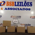 LOTE 032 - 05 REFLETORES CRISTAL POWER 13W RGB CABO 1,75MT – SUMMERS NOVO. (NO ESTADO)