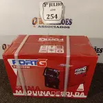 LOTE 254 - 01 MÁQUINA DE SOLDA INVERSORA 220V MARCA FORTG NOVA. (NO ESTADO)