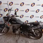 LOTE 446 - 01 MOTOCICLETA DAFRA MOD: KANSAS (NO ESTADO) ATENÇÃO! FAZER A VISITAÇÃO ANTES DE ARREMATAR, NÃO SABEMOS SE FUNCIONA. LEILÃO NÃO TEM GARANTIA E NEM DEVOLUÇÃO, SUJEITO A POSSÍVEIS AVARIAS VISÍVEIS/OCULTAS E/OU AUSÊNCIA DE COMPONENTES.